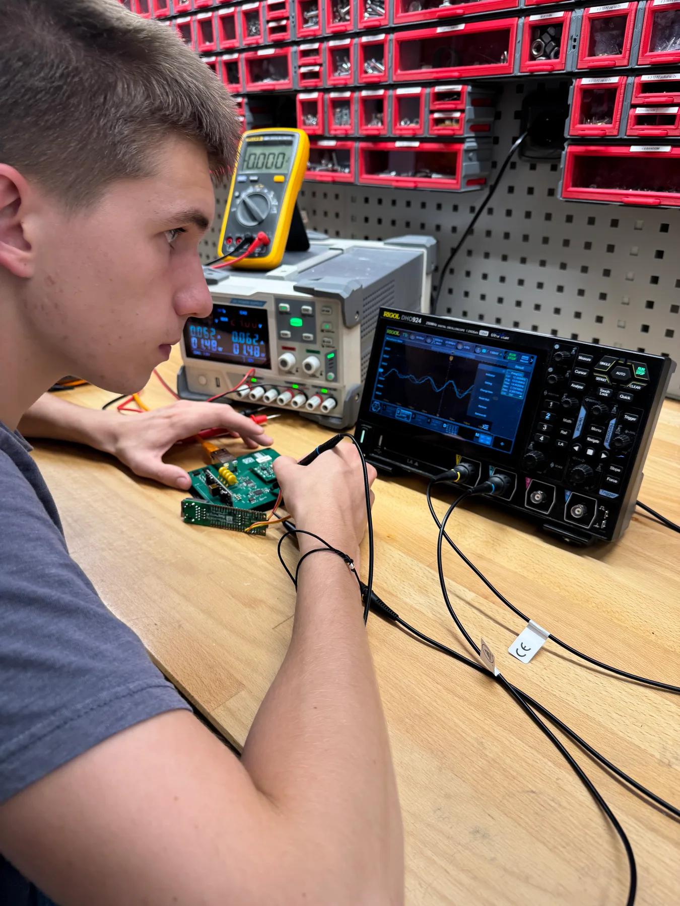 Oscilloscope measurements during electronics development